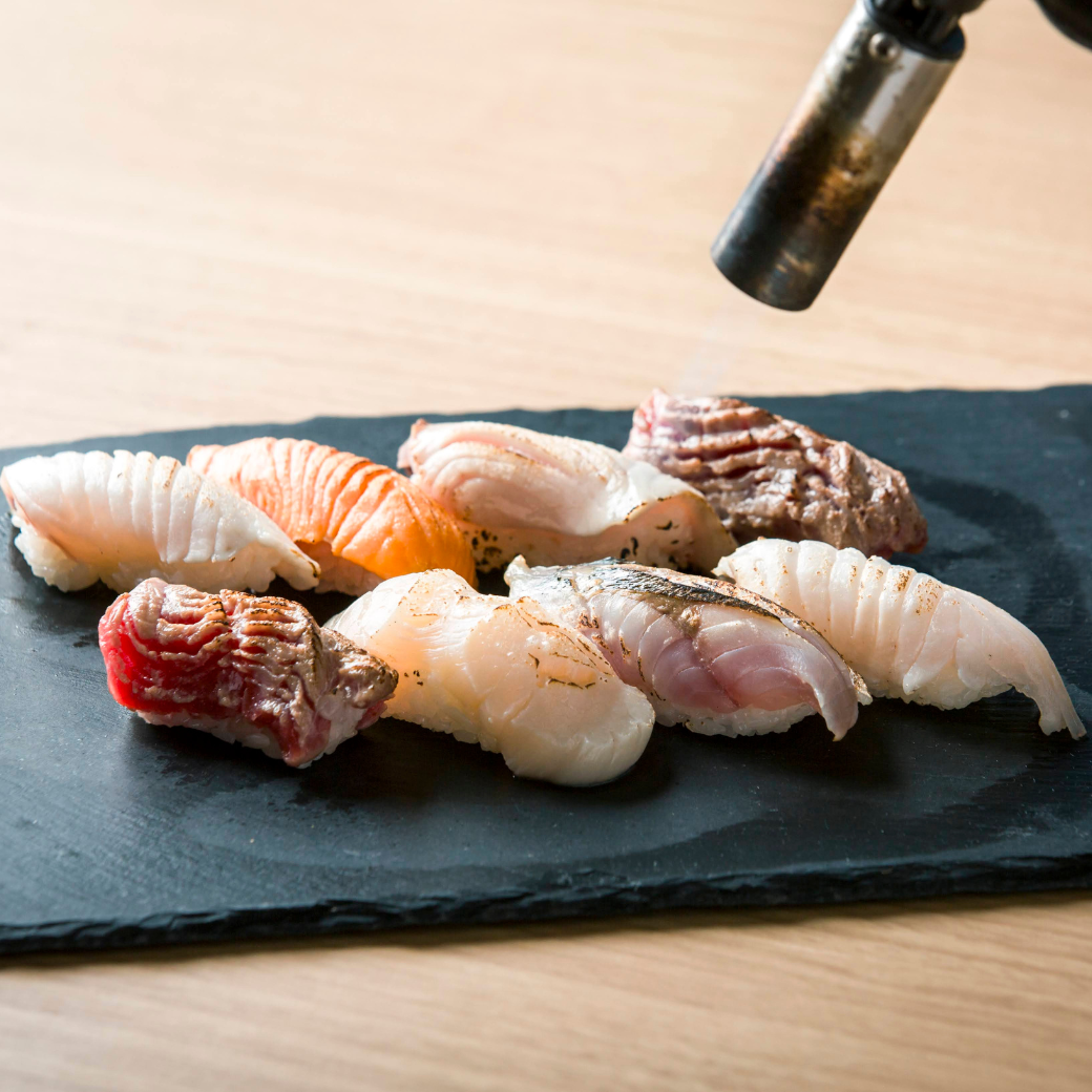 [Jepang] Nikmati sushi panggang dengan kelima indra