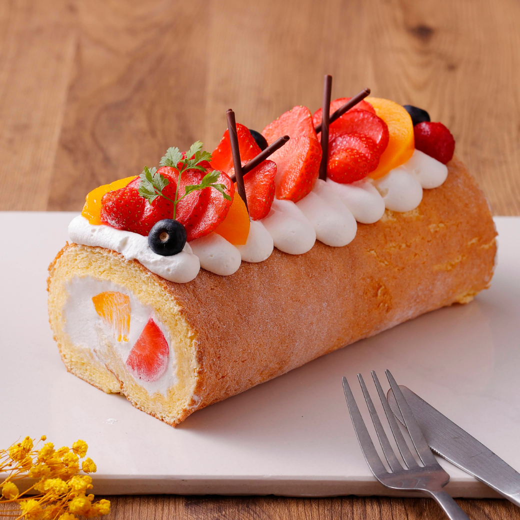 YM4/4春のフルーツロールケーキ